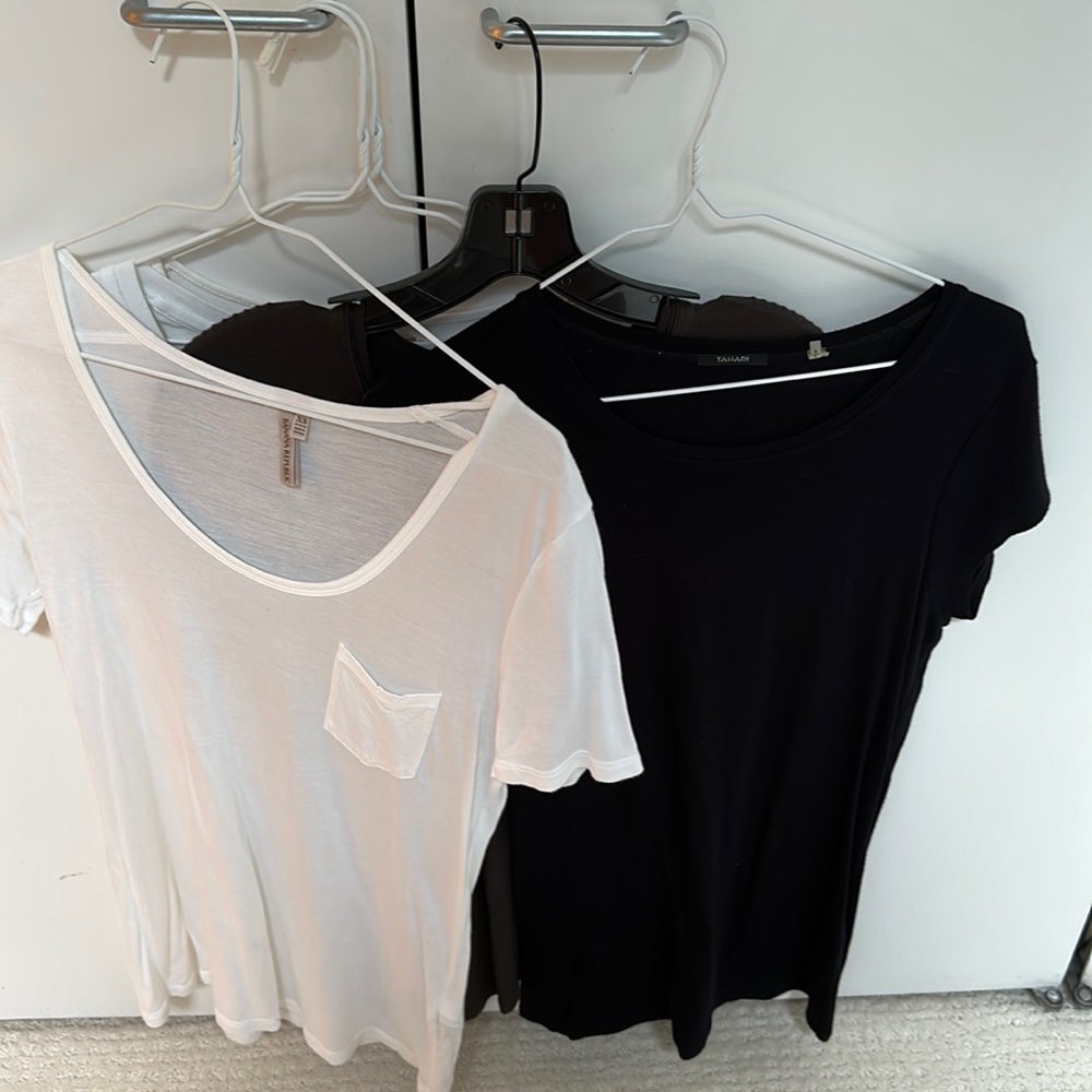 T shirts 2 Tahari 1 max studio 2 banana